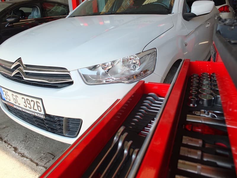 İzmir Çiğli'de Citroen Servisi: Uzun Ömür İçin